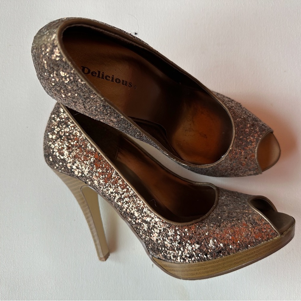 Delicious Silver Glitter Heels for Special Occasions